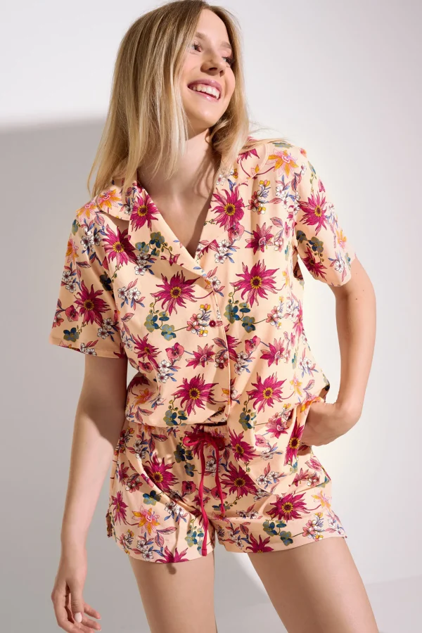 Pyjama mit Schlafshirt und Shorts »Flowers«